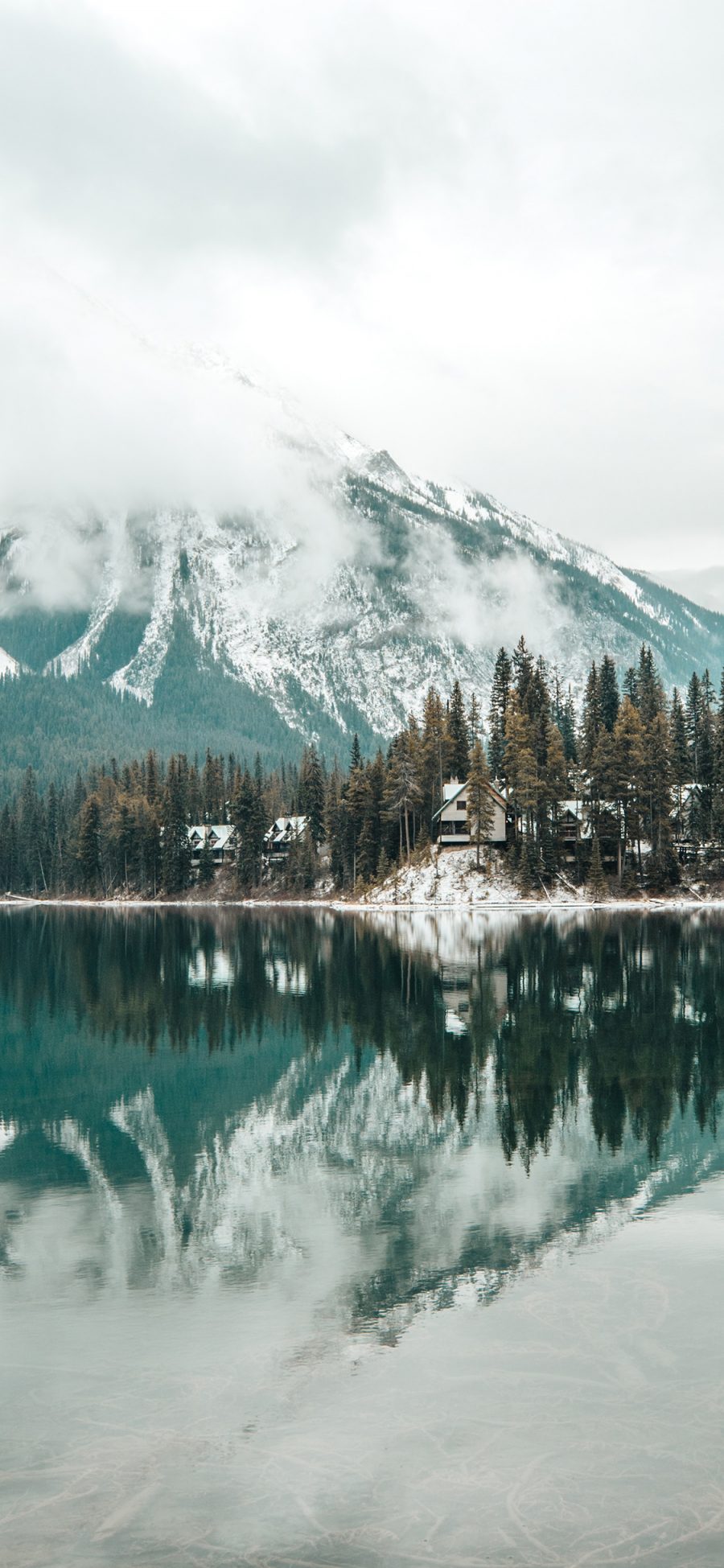 [2436×1125]郊外 雪山 湖泊 树木 自然风景 苹果手机壁纸图片