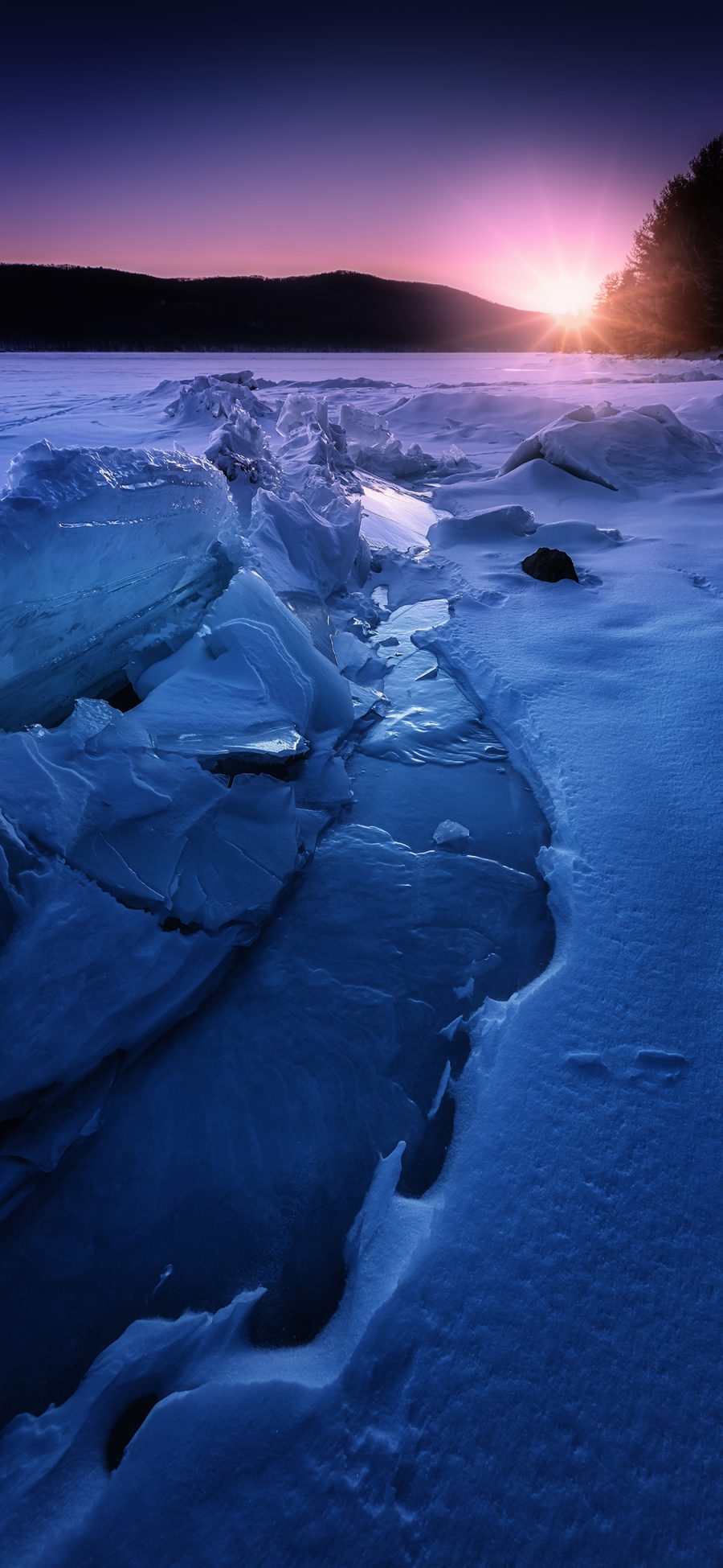 [2436×1125]雪地 冰面 结冰 冬季 寒冷 苹果手机壁纸图片