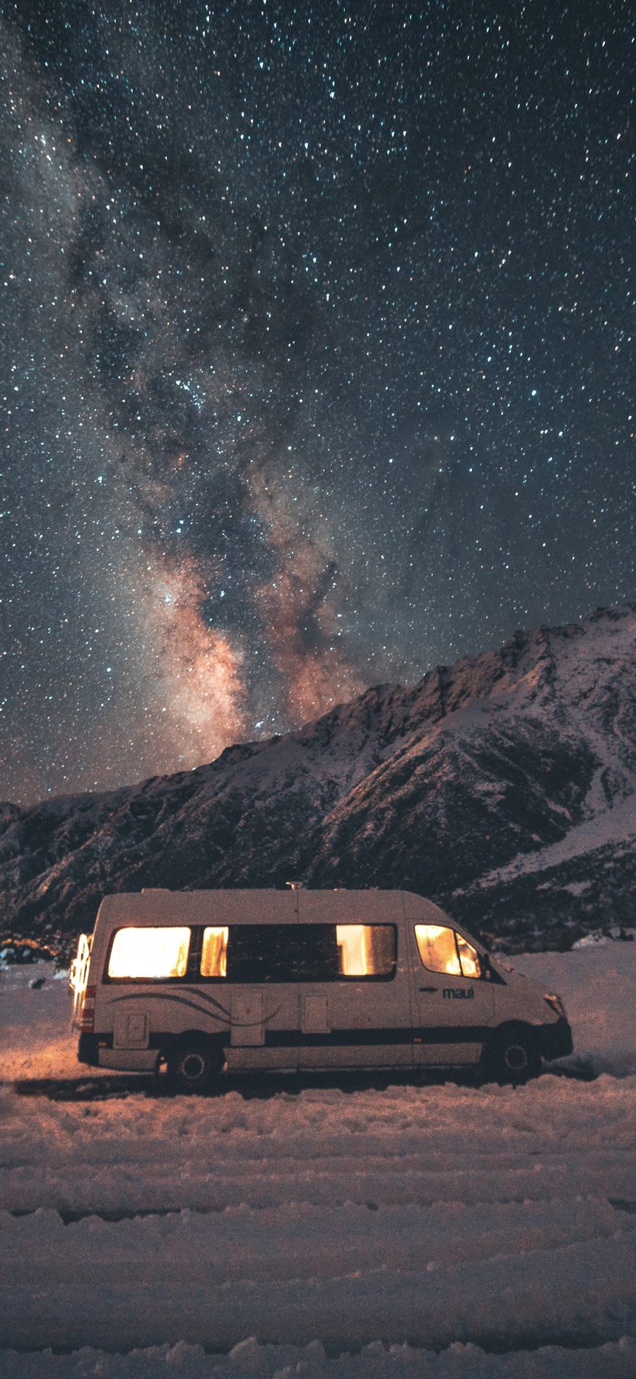 [2436×1125]雪地 星空 夜景 房车 苹果手机壁纸图片