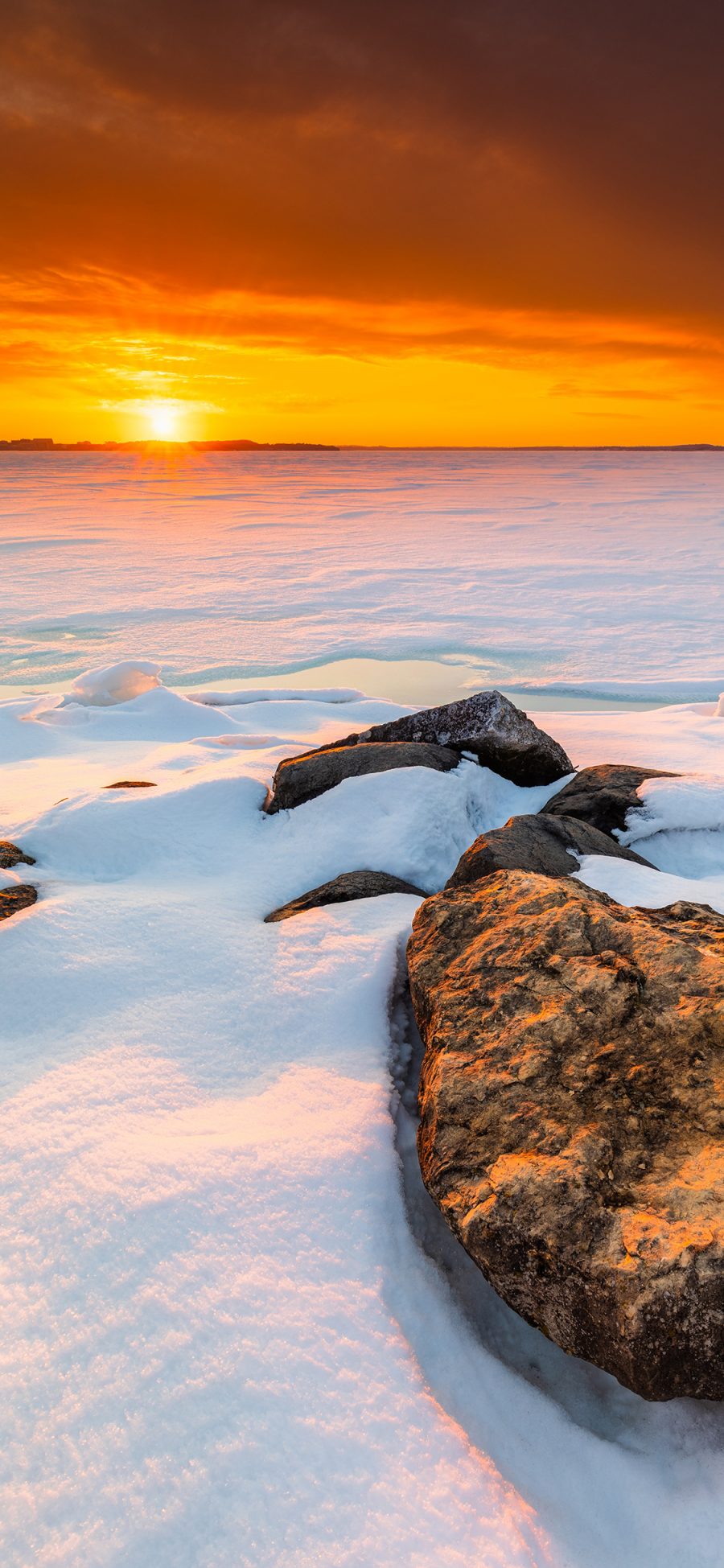 [2436×1125]雪地 白雪覆盖 冬季 日出 美景 苹果手机壁纸图片