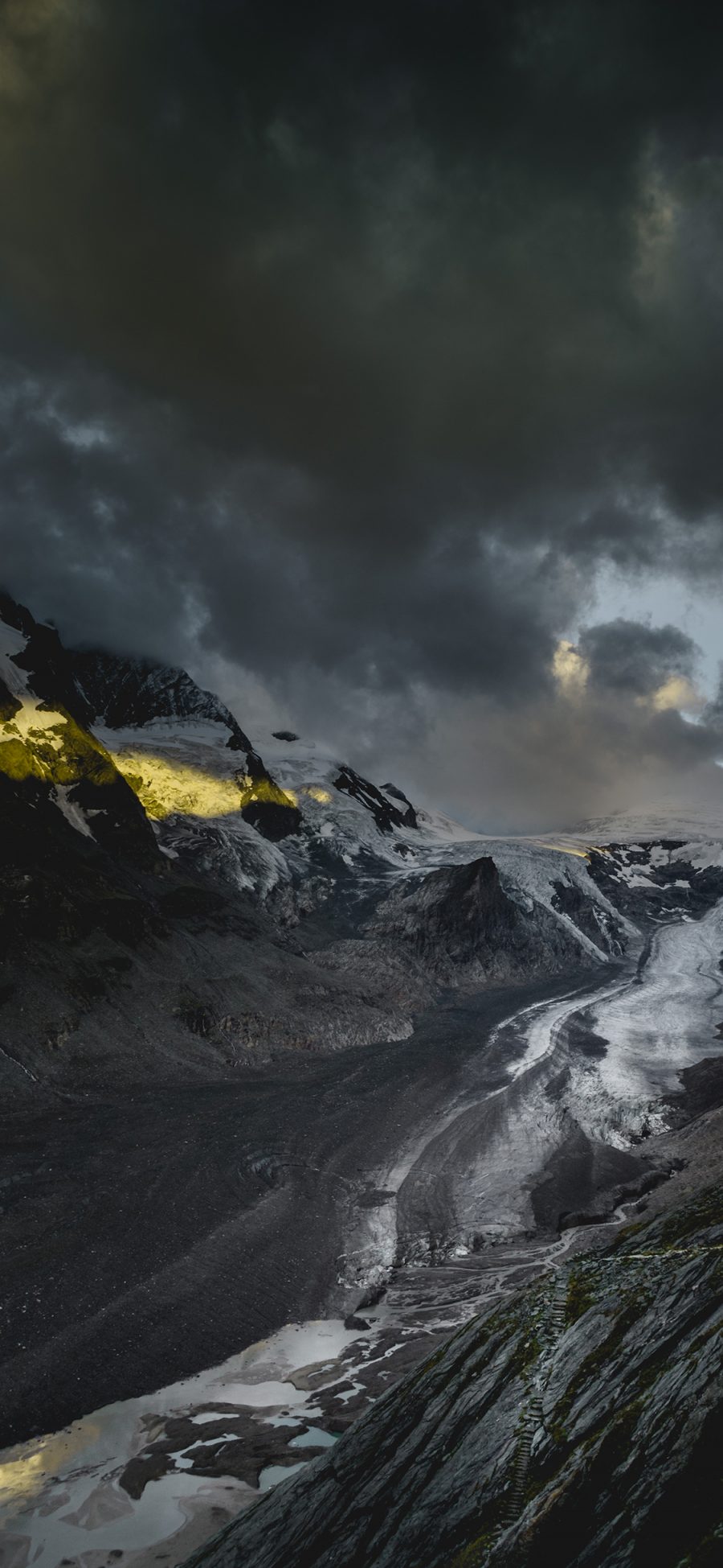 [2436×1125]雪山 河流 黑白 阳光 山脉 苹果手机壁纸图片