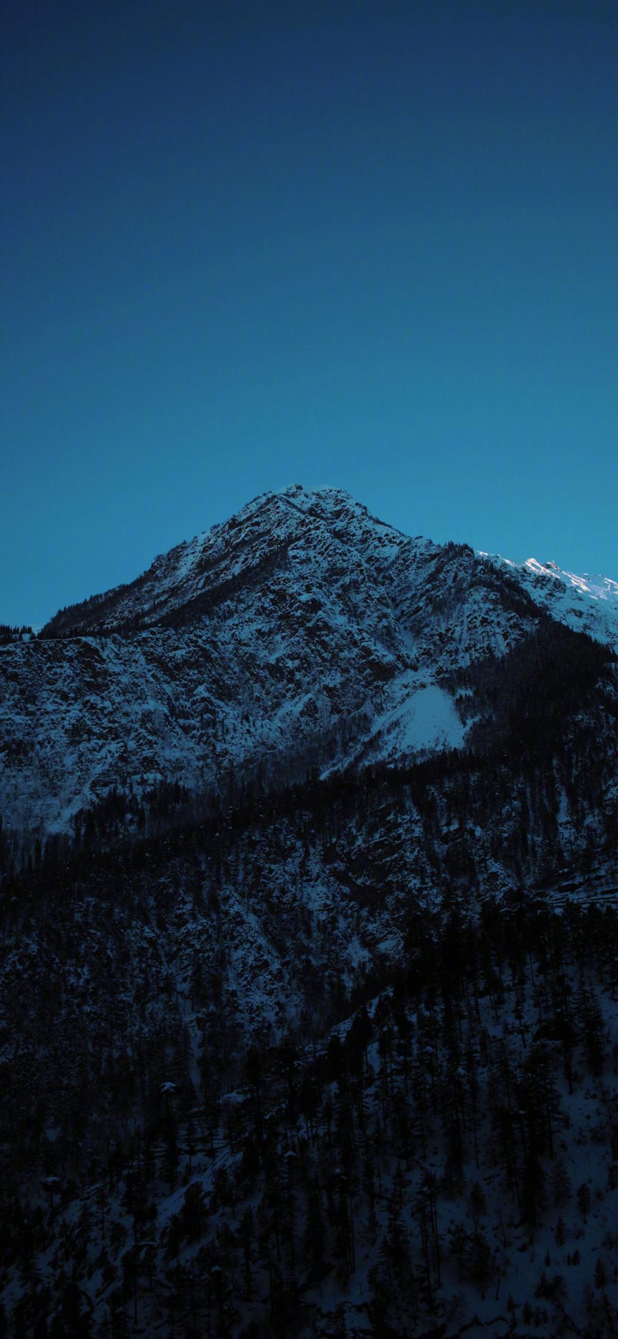 [2436×1125]雪山 蓝色 山峰 树木 苹果手机壁纸图片