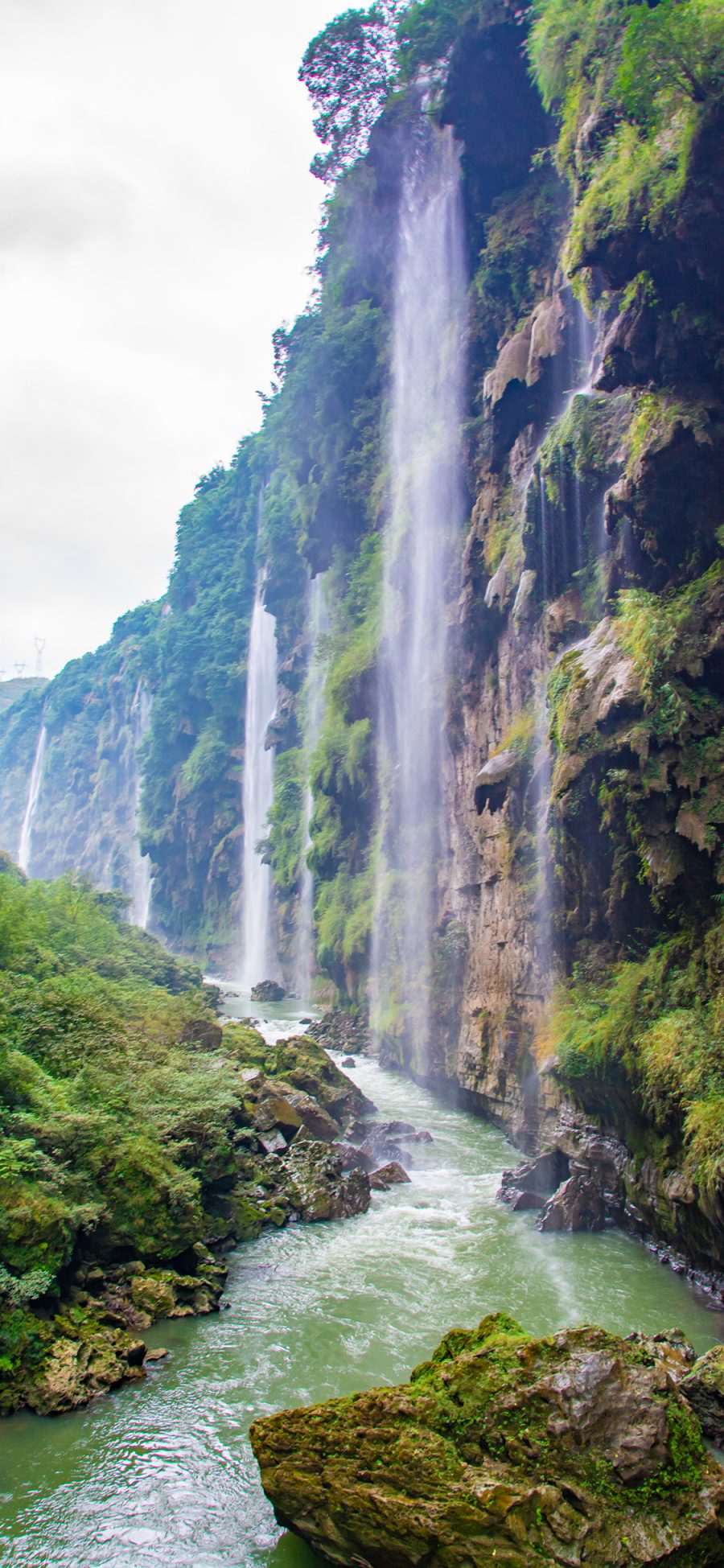 [2436×1125]马岭河峡谷 瀑布 山水 景观 苹果手机壁纸图片