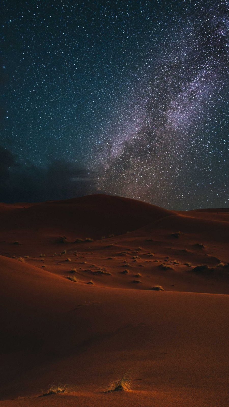 夜晚沙漠上的星空高清手机壁纸