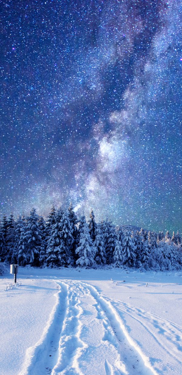 雪地星空银河图